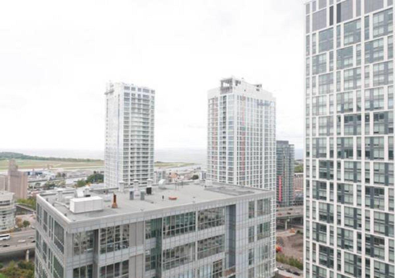N2N Suites - Downtown Lake & City View Apartments Toronto Dış mekan fotoğraf