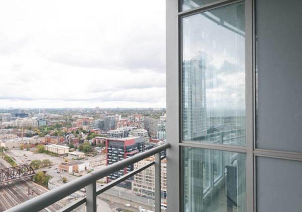 N2N Suites - Downtown Lake & City View Apartments Toronto Dış mekan fotoğraf