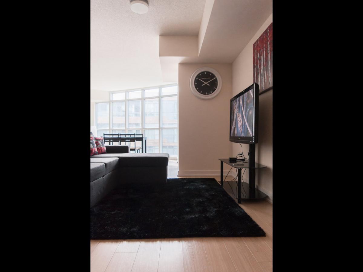 N2N Suites - Downtown Lake & City View Apartments Toronto Dış mekan fotoğraf