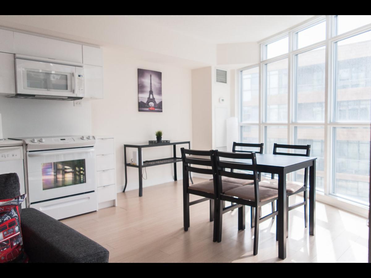 N2N Suites - Downtown Lake & City View Apartments Toronto Dış mekan fotoğraf